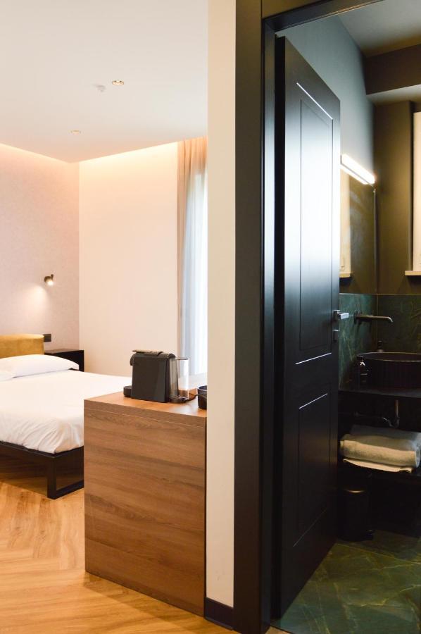 Adriatic Luxury Suites Pescara Esterno foto
